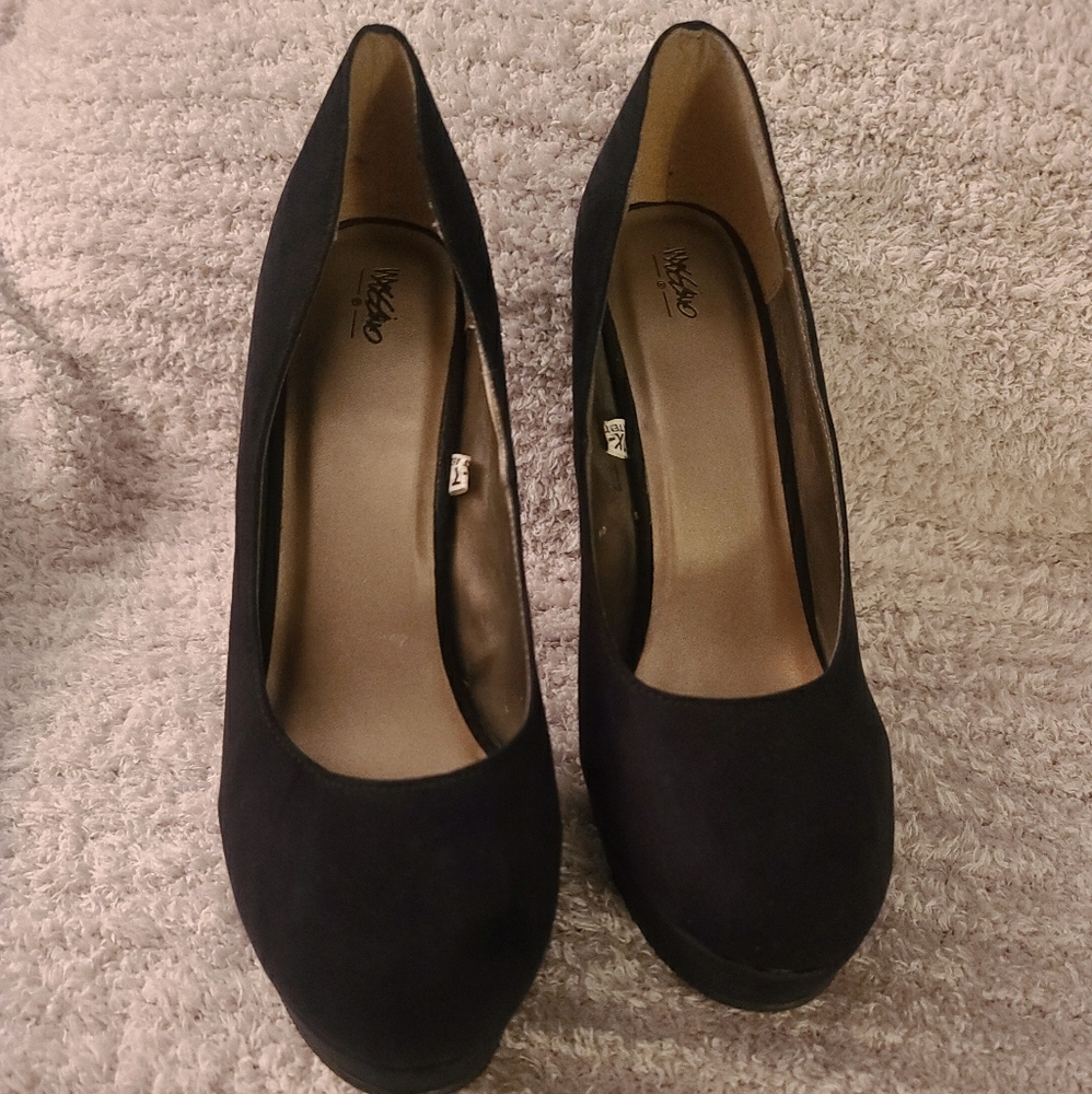 Black Stiletto Heels